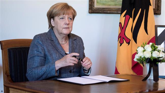 Refugee Crisis: Chancellor Merkel domestic popularity has further declined