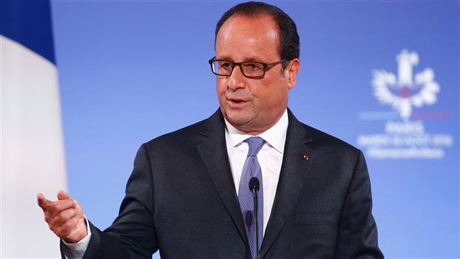 French President Francois Hollande calls for an end to EU sanctions against Russia
