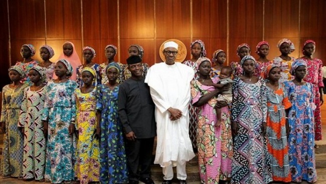 Aso Rock: Muhammadu Buhari receives Chibok girls
