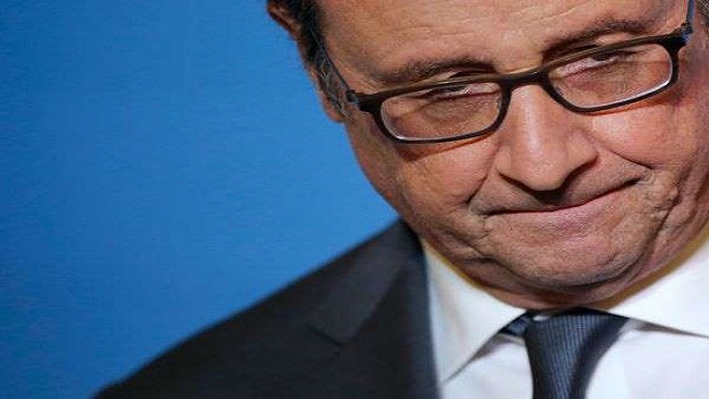 French President Hollande comes under attack from the LR parliamentary group