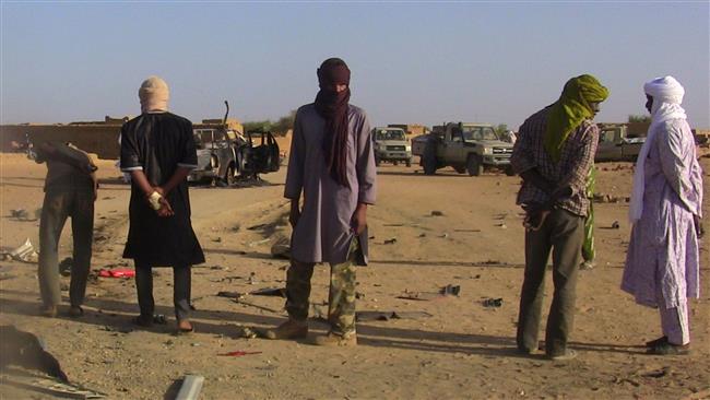 Mali: Car bomb kills 37 at military camp