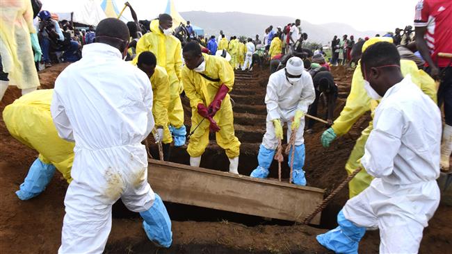 Sierra Leone buries 461 mudslide victims