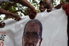Zimbabwe’s ZANU-PF party set to sack leader Mugabe