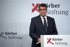 German FM urges Europe to stop mounting nuclear arms race