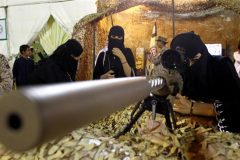 Saudi Arabia starts to enlist female soldiers