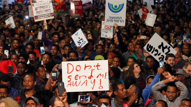 Israelis, African refugees protest Tel Aviv deporting, jailing of asylum seekers