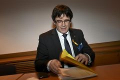 Spain issues international warrants for Catalan separatists