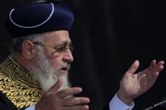 Africans rally in Tel Aviv after ‘monkeys’ slur by Chief rabbi