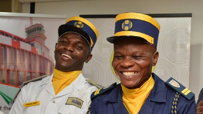 Nigerian airport guard rewarded for returning missing cash, valuables