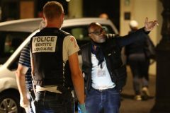 7 people wounded in knife attack in Paris, ‘no early sign of terrorism’