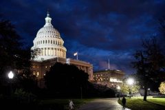 US Midterms: Democrats take House from Republicans in blow to Trump