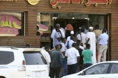 Sudan bread protest Sudan: Protest continues, civil ruling body to be unveiled