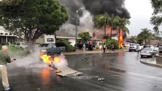 California: 2 dead after small plane crashes into residential area