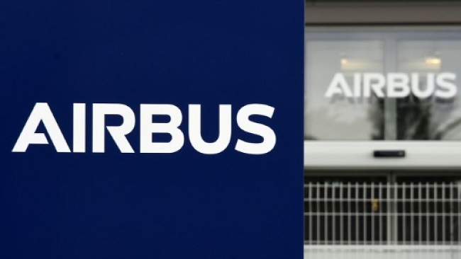Airbus profits plunge, blames scrapping of A380