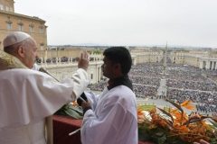 Francis Easter Mass Pope Francis at Easter Urbi et Orbi specifically mentioned Cameroon and Nigeria
