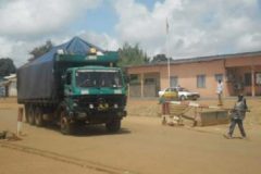 Truck heading to Bangui France-Afrique Mafia: 5,000 truckers pay Central African rebels XAF150M for each trip