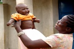 Mortality Former French Environment Minister launches ‘Solar Maternity’ project worth €1,520,000 in French Cameroun