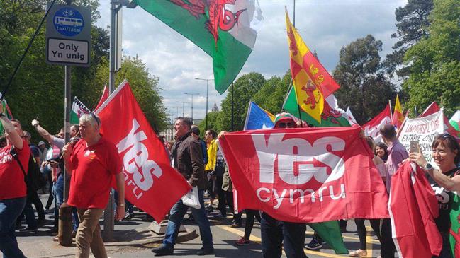 1000s march in Cardiff for Welsh independence from British rule