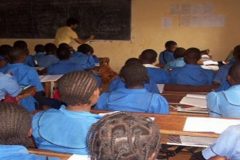 French Cameroun: Internally displaced Ambazonia children struggle to continue schooling amid crisis