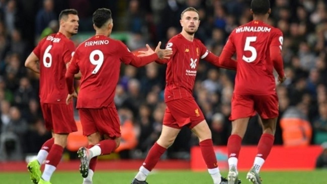 Premier League: Liverpool battle back to beat Spurs as Man Utd win away