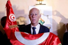Tunisian president says influx of black African migrants must end