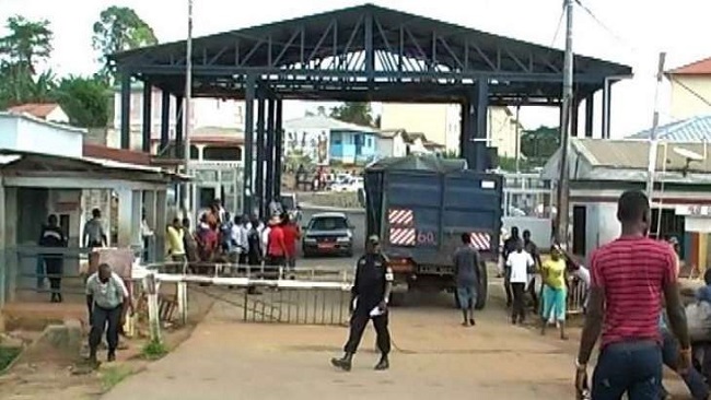 Border between French Cameroun and Equatorial Guinea remains closed