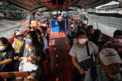 Flights cancelled, schools closed as China fights virus outbreak