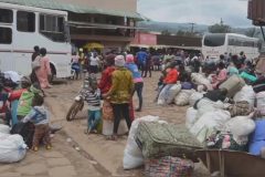 Cameroon streets crowded despite COVID-19