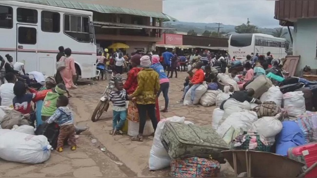 Cameroon streets crowded despite COVID-19