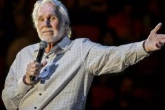 Country music legend Kenny Rogers dies at 81