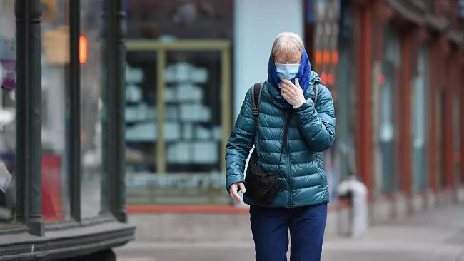 Americans told to wear masks over coronavirus breathing spread fears