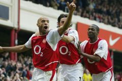thierry-henry-robert-pires-lauren-arsenal Etame-Mayer says Indomitable Lions would have beaten Arsenal ‘Invincibles’