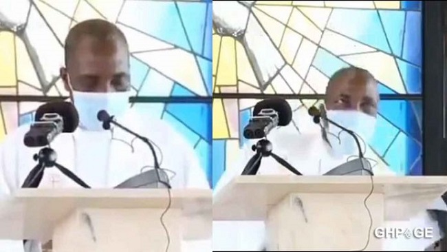 Douala: Reverend father collapses and dies while preaching during Sunday mass