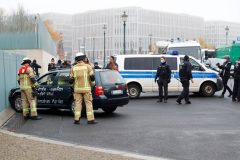 Bundes: Car crashes into gate of German Chancellor Merkel’s office