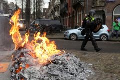Covid-19: Dutch police arrest 260 nationwide amid violent anti-lockdown demos