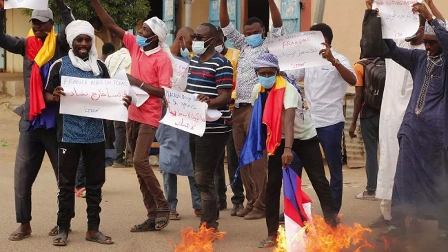 Chad police shoot protester, use tear gas to disperse anti-junta gathering in N’Djamena