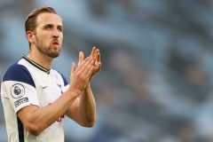 Football: Kane confirms he will remain at Tottenham