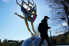 France will not join boycott of Beijing Olympics, seeking common EU stance