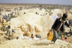 Burkina Faso: Dozens killed in explosion at gold mine