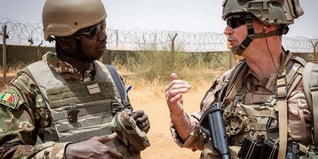 Cameroon becomes anti-French and goes with Moscow