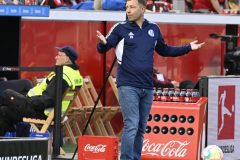 Bundes Football: Schalke sack head coach Frank Kramer
