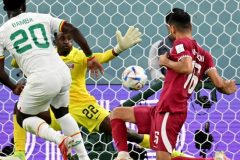 Senegal beat Qatar to leave World Cup hosts on brink of early exit