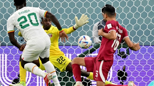 Senegal beat Qatar to leave World Cup hosts on brink of early exit