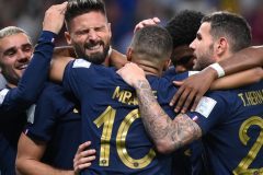 Qatar 2022: World Cup holders France sink Australia