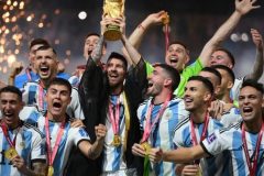 Argentina beat France in dramatic penalty shootout to win World Cup title