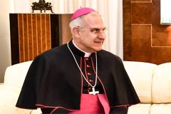 Southern Cameroons Crisis: Pope Francis man in Yaoundé leaves behind a divided country