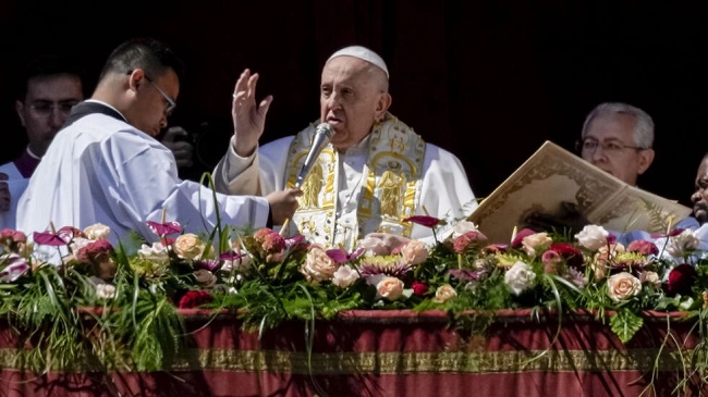 Pope Francis appeals to Russians on Ukraine in Easter Mass
