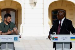 ZELENSKIY-Ramaphosa South Africa president urges Russia and Ukraine to de-escalate