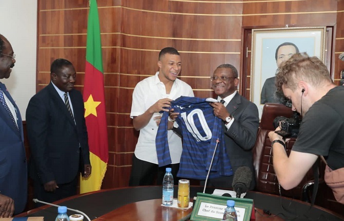Yaoundé: Mbappe discusses youth empowerment with Dion Ngute