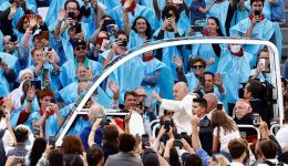 Pope Francis leads tens of thousands of people in mass at Marseille stadium